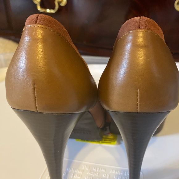 Stuart Weitzman Heels - Picture 5 of 5